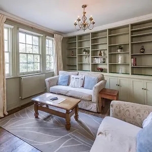  Apartment Ivory House - Stunning Central Townhouse